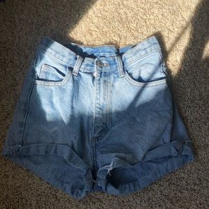 Brandy Melville high rise shorts!